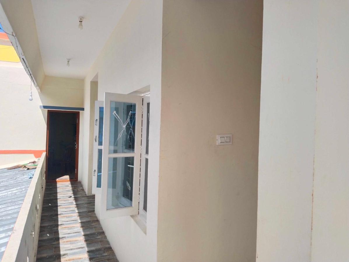 Oyo 8206 K J Residency Hotel Mysore Exterior photo